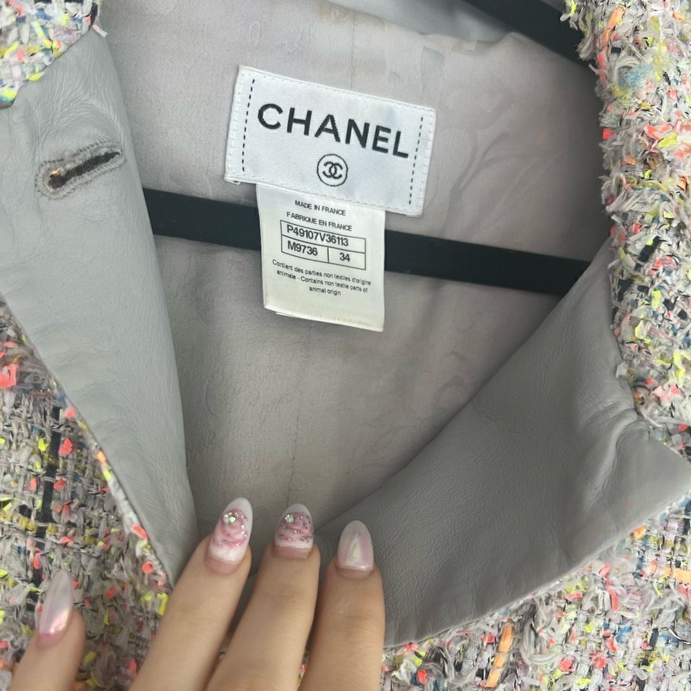 - Chanel Tweed Dress - Picture 6 of 9